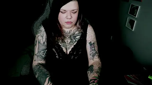 CharliBlackwood's Live XXX Chat