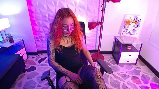 mere_in_redd élő XXX-chatje