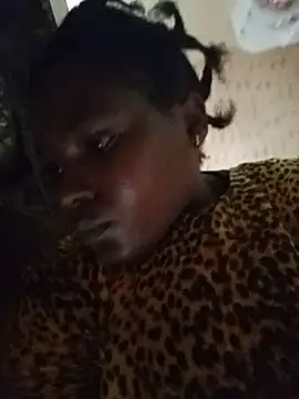 TrishaKalid Chat XXX live