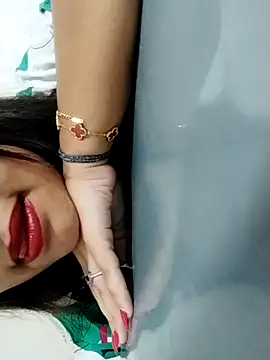 Chat +18 de fatineae1 ao vivo