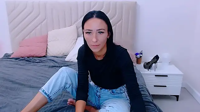Živý XXX chat BURNING-BRUNETKA