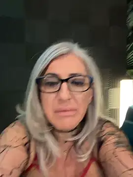 Chat XXX ao vivo de Little_Naughty30