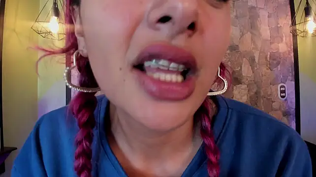 Violetta_Leon élő XXX-chatje