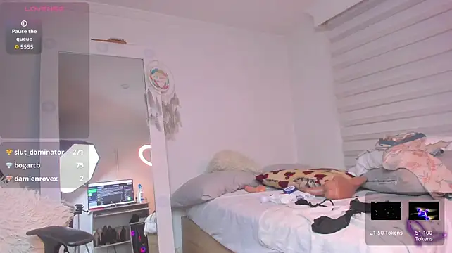 SharonVelvet: απευθείας συνομιλία ΧΧΧ