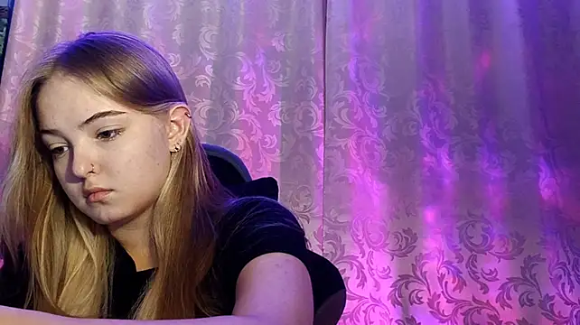 Nasty_Swetiexx – Naživo XXX chat