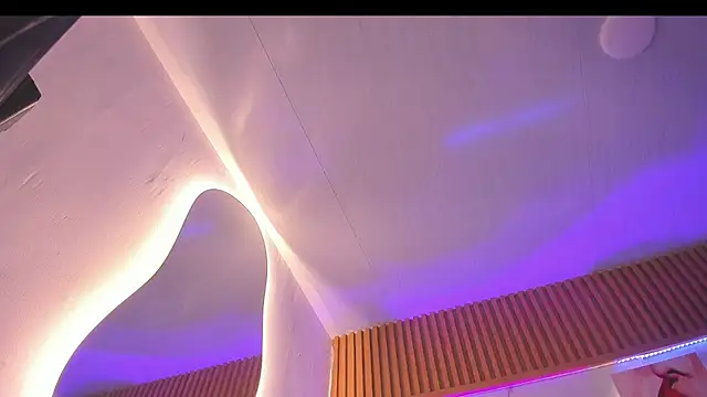 XXX chat uživo modela im_saamy