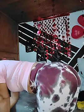 Chat +18 de iris_blake_vc ao vivo