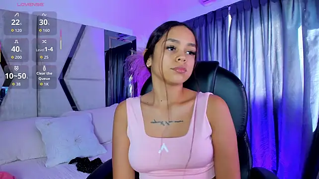 CarolineFyre Adlı Modelin Canlı XXX Sohbeti