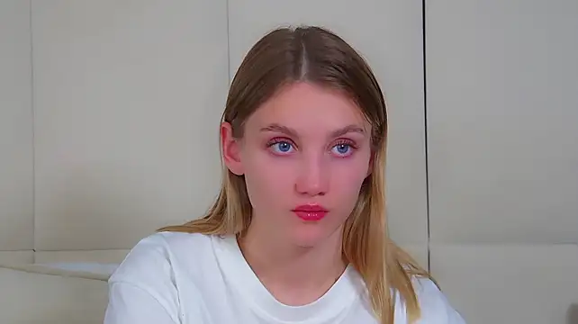 StacyEvances Adlı Modelin Canlı XXX Sohbeti