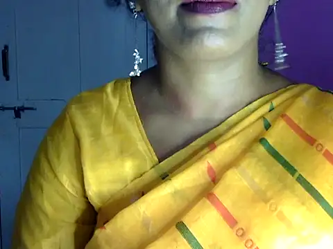 Zara_Sidd Adlı Modelin Canlı XXX Sohbeti