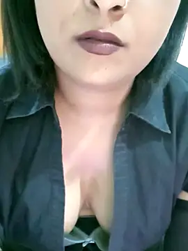 Queen_Kushi4 Adlı Modelin Canlı XXX Sohbeti