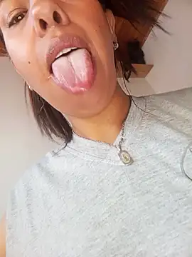 Онлайн чат XXX Ivon_C