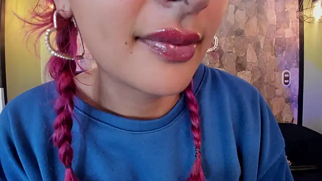 Chat +18 de Violetta_Leon ao vivo
