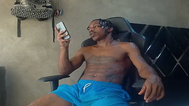 Chat XXX Live Larry-n-clouds