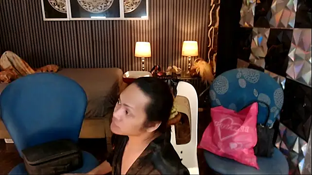 Živý XXX chat PrettyHorseCockTrans
