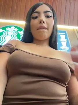 Valentina-gomezz Adlı Modelin Canlı XXX Sohbeti