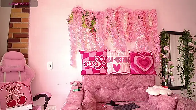 Zadquiel__'s Live XXX Chat