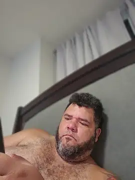 XXX chat uživo modela HotDominicanCum