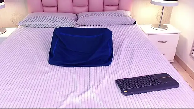 IsabelleDaza's Live XXX Chat