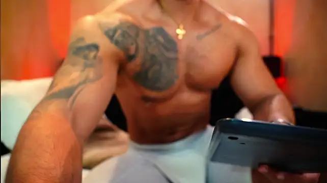 MassimoWalton2's Live XXX Chat