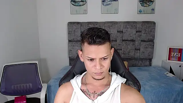 axcel_boy_ XXX чат на живо