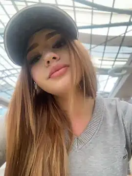 ChloeCollins__: απευθείας συνομιλία ΧΧΧ