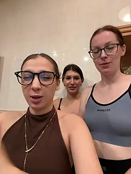 RussianGirls_: онлайн-секс-чат