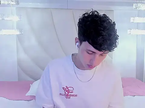 Živý XXX chat Thom_amees