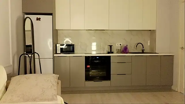 nana_miki – Naživo XXX chat