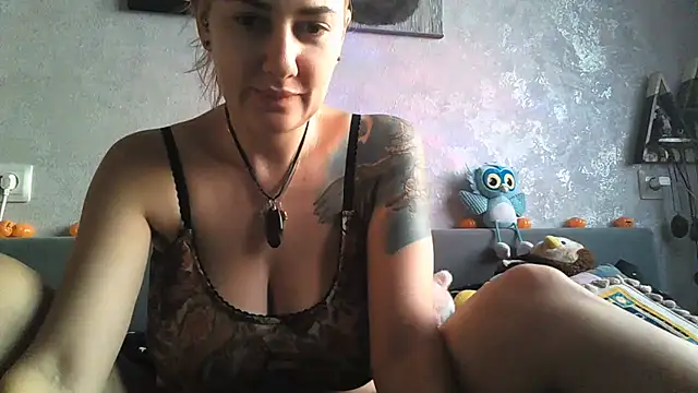 BlueXOwl Adlı Modelin Canlı XXX Sohbeti