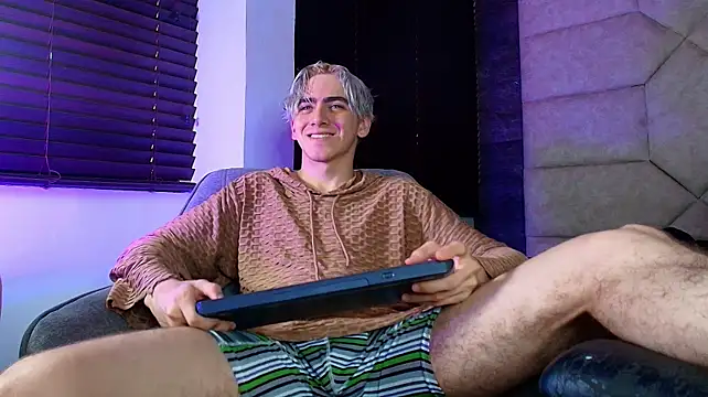 Chat XXX ao vivo de Tyler_Mcrey