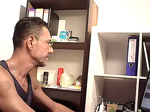 mastercharisma35's Webcam Show