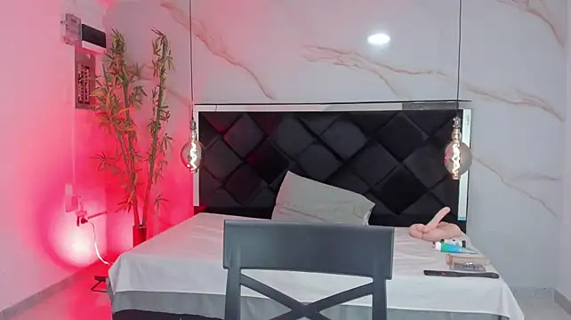 دردشة AngelaaCute_ الجنسية المباشرة