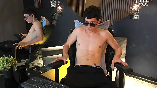 TheGhostforeeonss – Live XXX-chat