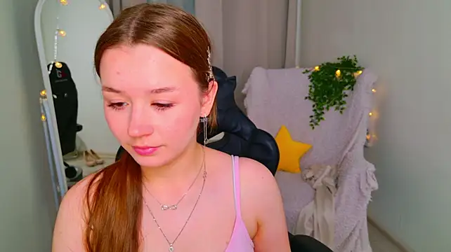 XXX chat uživo modela RileyBloomss