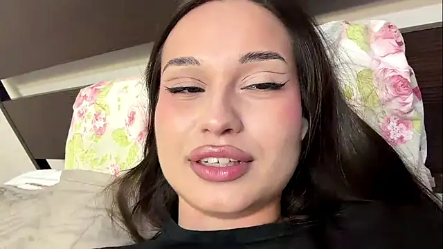 LuiseChhoun XXX чат на живо