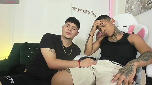 Smith-Andy live XXX chat