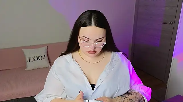 CarolinaRein XXX чат на живо