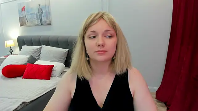 GoldenHazee's Live XXX Chat