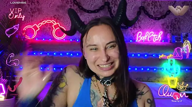צ'אט XXX בשידור חי של Cool_Freak_