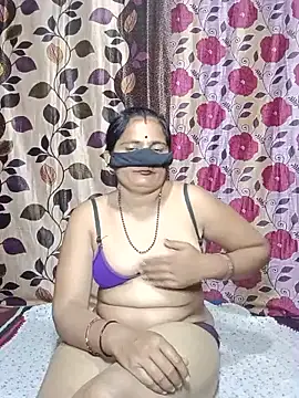 Hott_minesh Adlı Modelin Canlı XXX Sohbeti