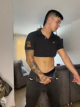 Christopher_strongg's Live XXX Chat