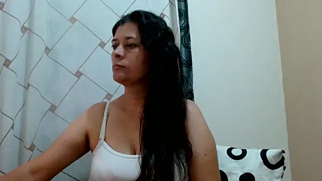 KARYNA_MILF Live XXX Chat