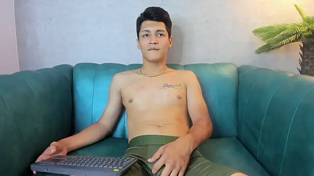 Julian_Fiire XXX чат на живо