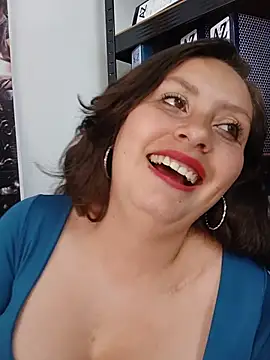 LIA--23 – Naživo XXX chat