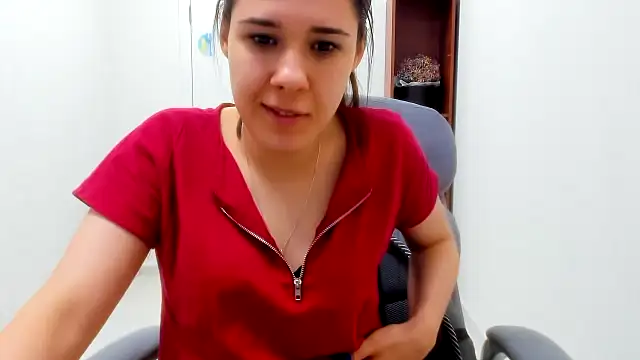 Joannia Adlı Modelin Canlı XXX Sohbeti