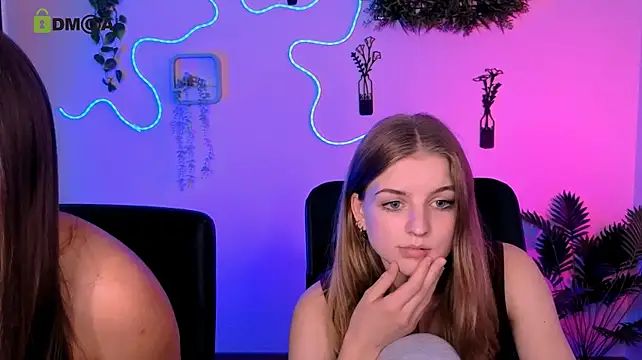 lisa_dark_n Live XXX chat