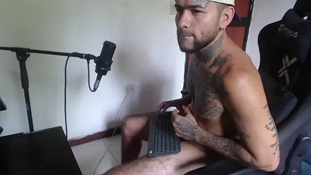 ROOKERT live XXX chat