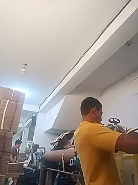 Petterleonel123 élő XXX-chatje
