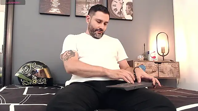 Chatroom XXX en direct de jonasbeards